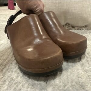 Dockers Leather Clogs Brown Comfort Heel Strap SlingBack Buckle Womens Size 8